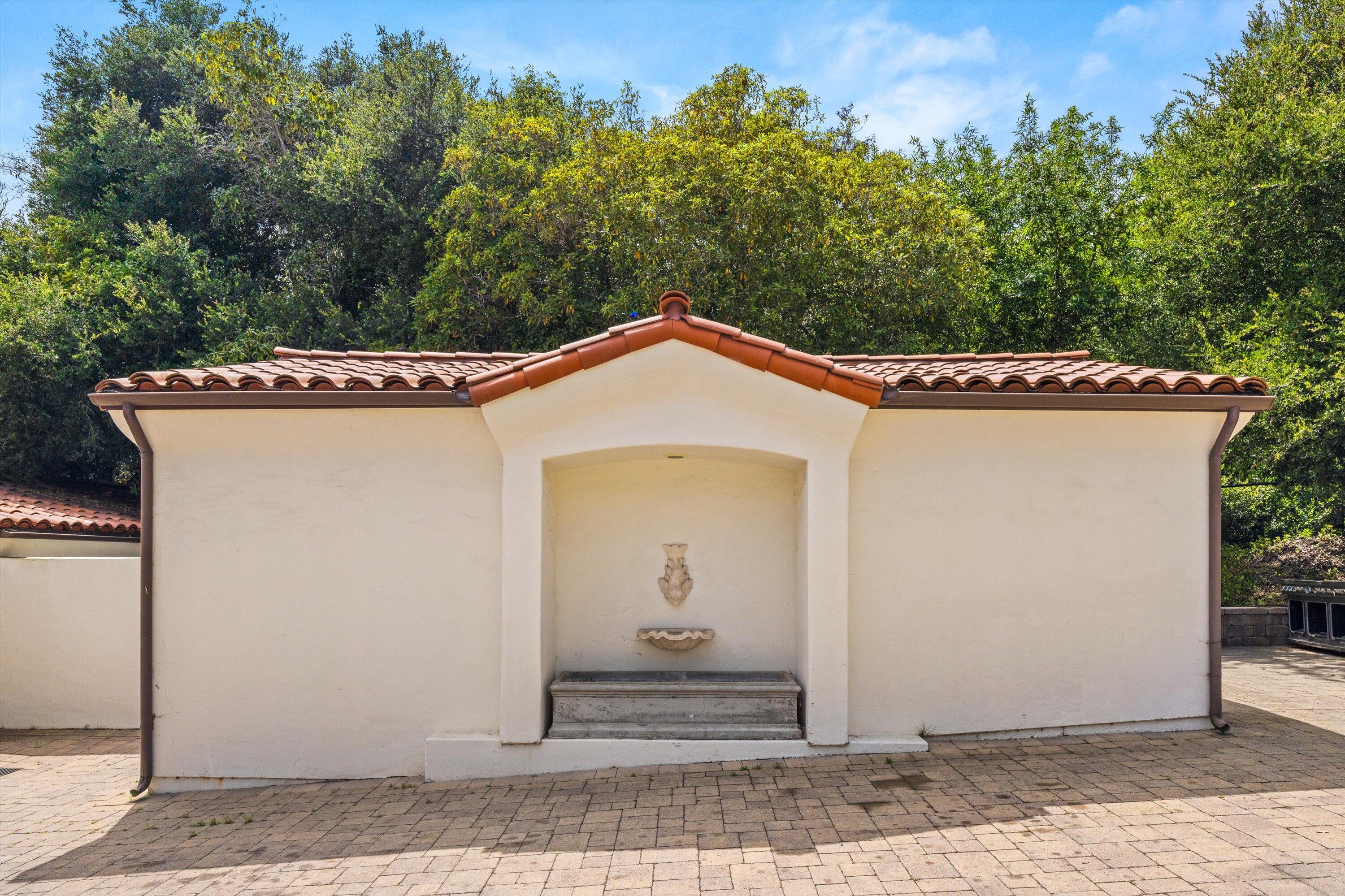 1151 Glenview Road Montecito, CA 93108 - Photo 8 of 61 Fountain Exterior of Detached Office