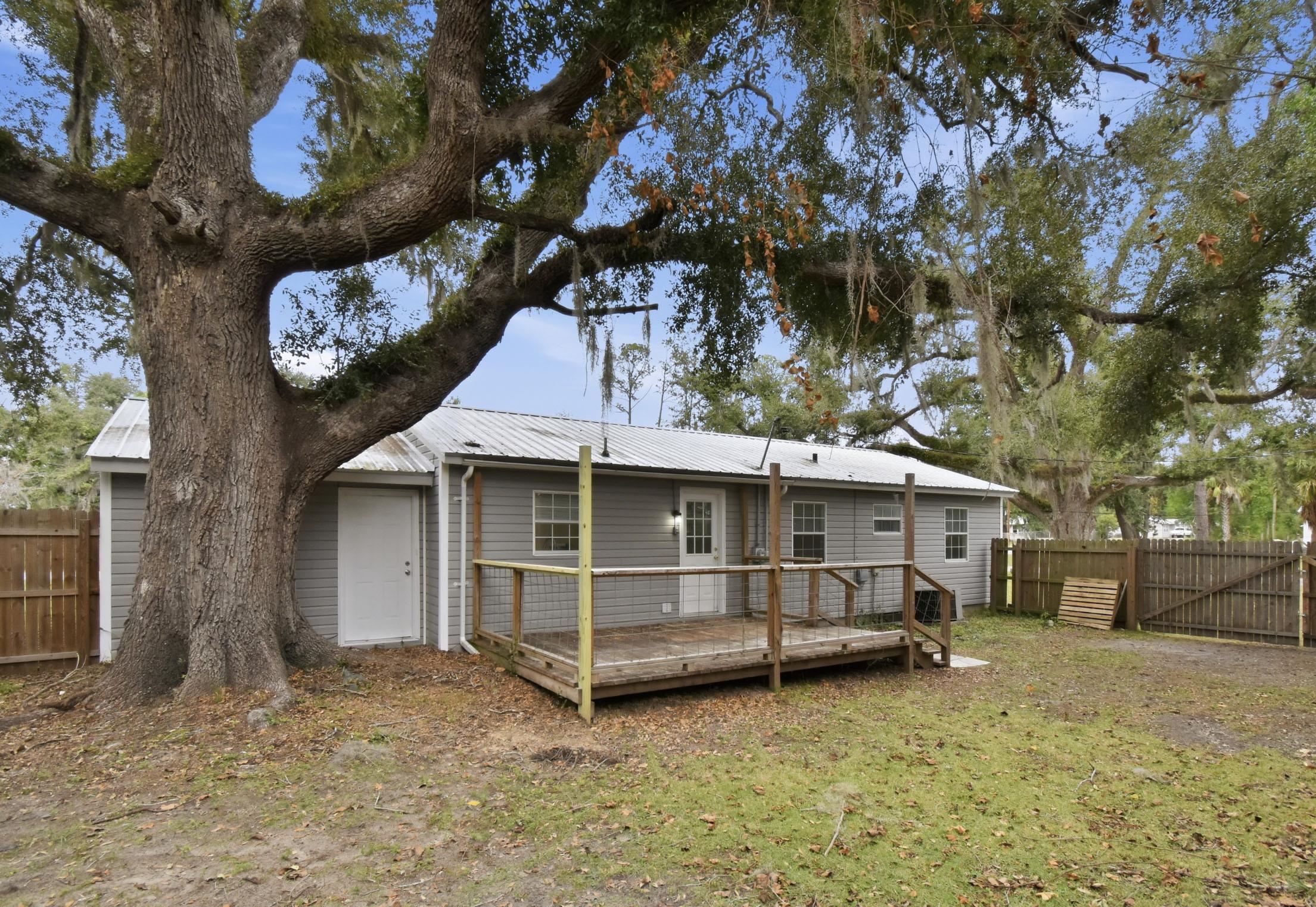 401 West Ash Street Perry, FL 32347 - Photo 4 of 37