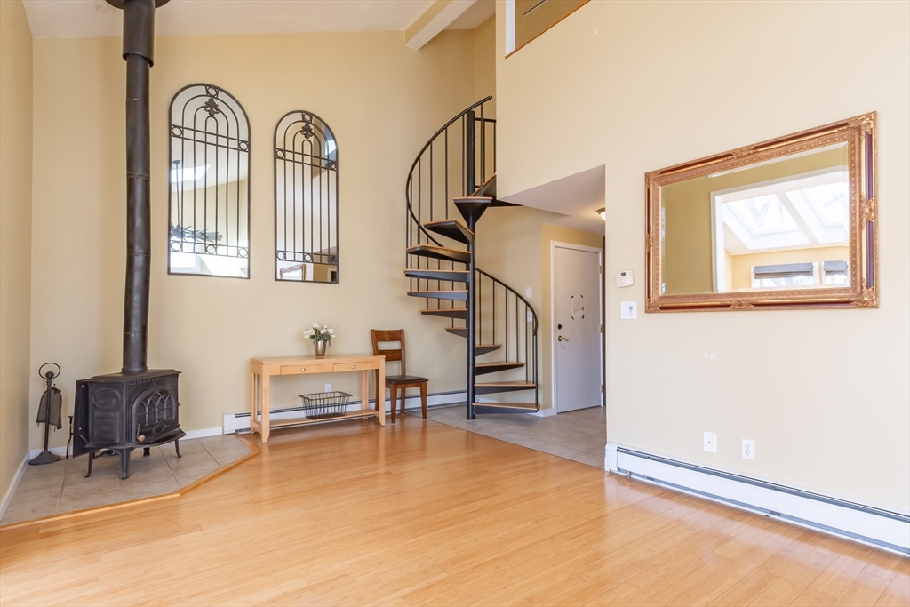 633 Riverside Avenue, Unit 8 Haverhill, MA 01830 - Photo 8 of 42 Gallery Image 8