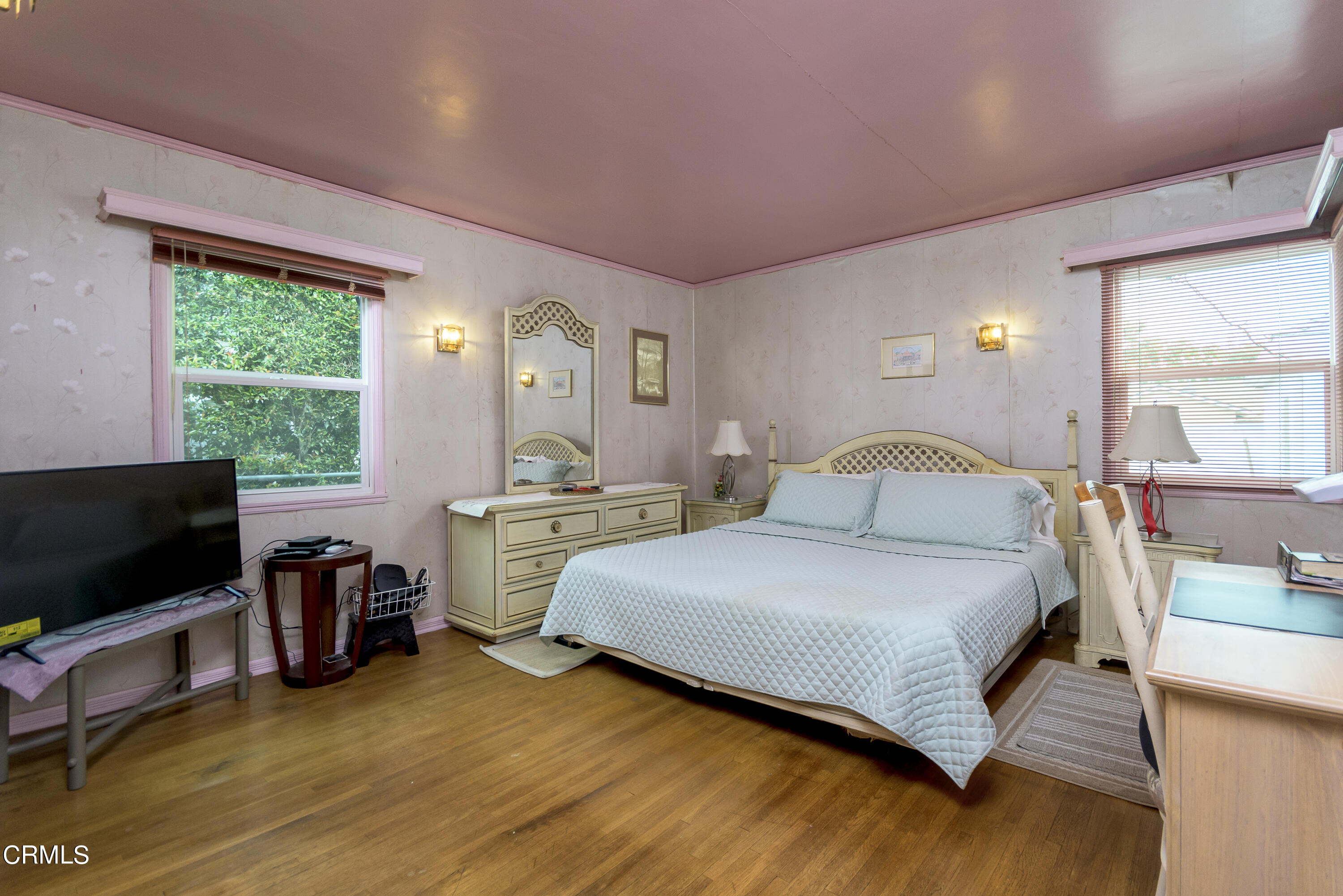 960 Roxbury Drive Pasadena, CA 91104 - Photo 12 of 25 GYP_960 Roxbury Dr_028