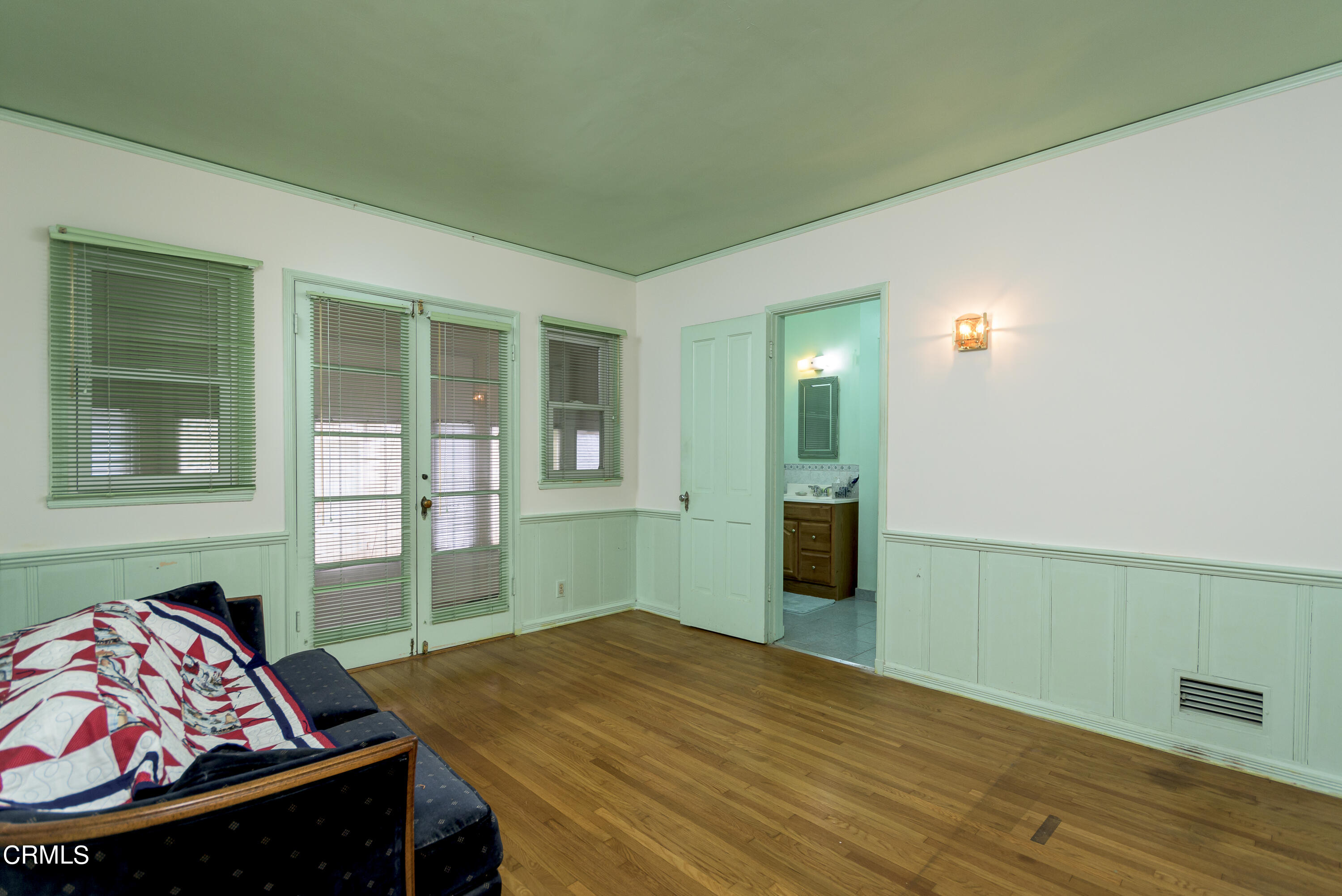 960 Roxbury Drive Pasadena, CA 91104 - Photo 16 of 25 GYP_960 Roxbury Dr_033