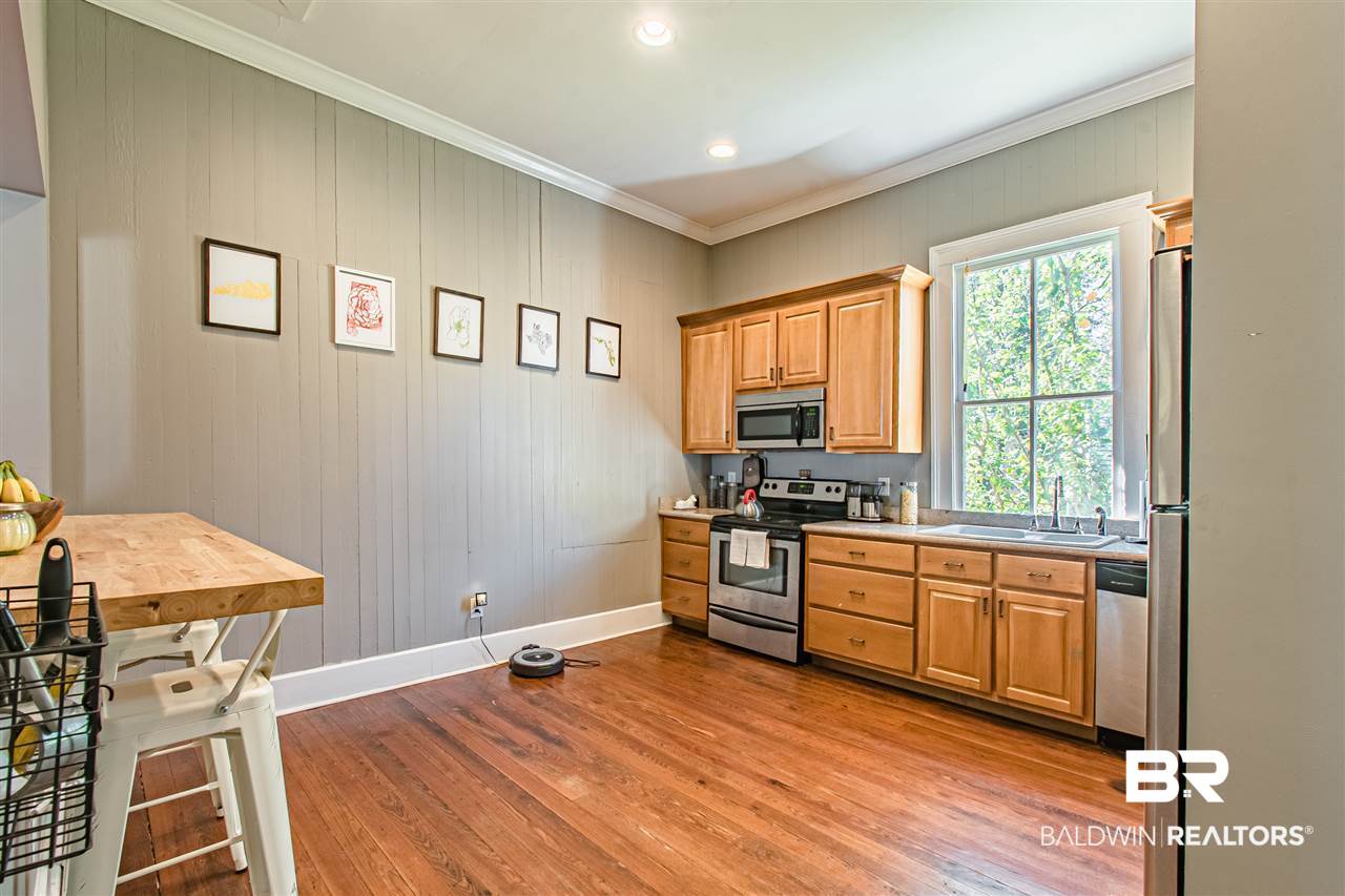 1057 Selma Street Mobile, AL 36604 - Photo 10 of 25 Kitchen