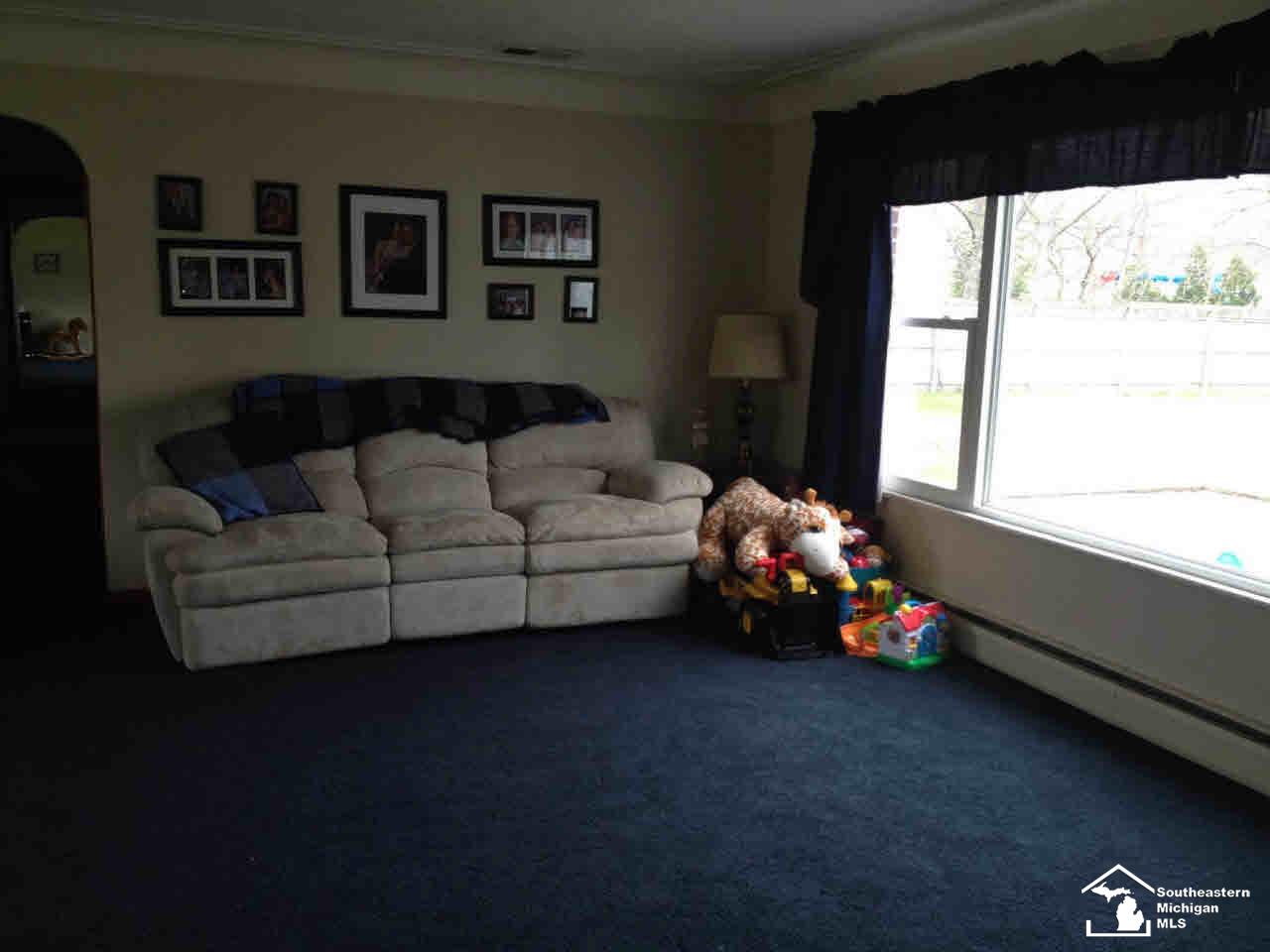 3668 Consear Road Lambertville, MI 48144 - Photo 2 of 17 HUGE living room