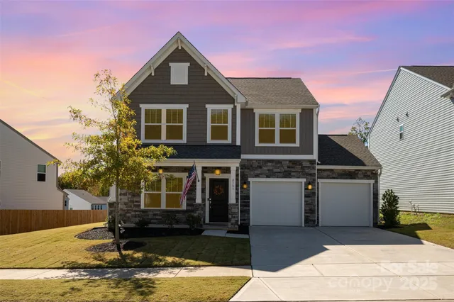 $455,000 | 3151 Pinehills Wy., Mount Holly, NC 28120