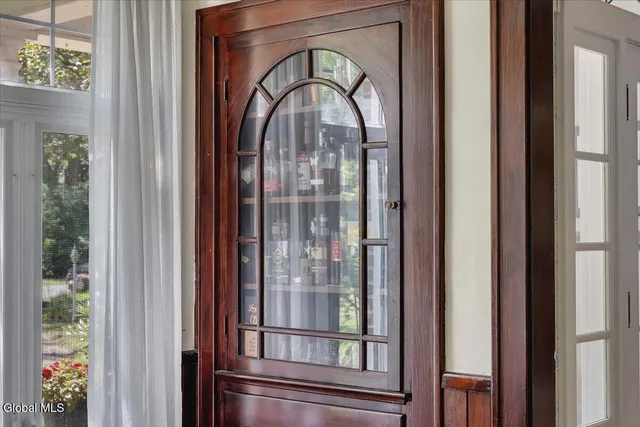 $575,000 | 19 Sunnyside Road, Scotia, NY 12302