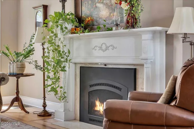 $575,000 | 19 Sunnyside Road, Scotia, NY 12302