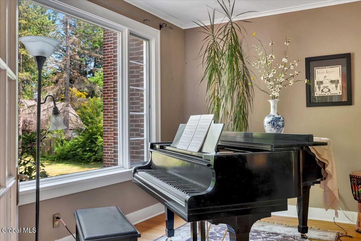 19 Sunnyside Road Scotia, NY 12302 - Photo 15 of 72 54-P1502899