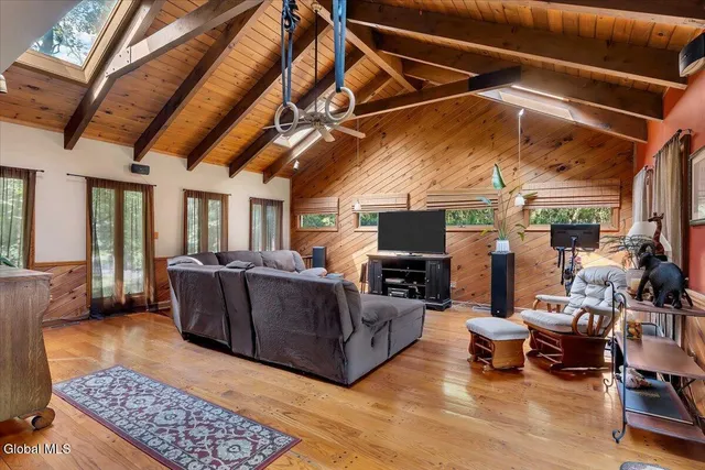 $575,000 | 19 Sunnyside Road, Scotia, NY 12302