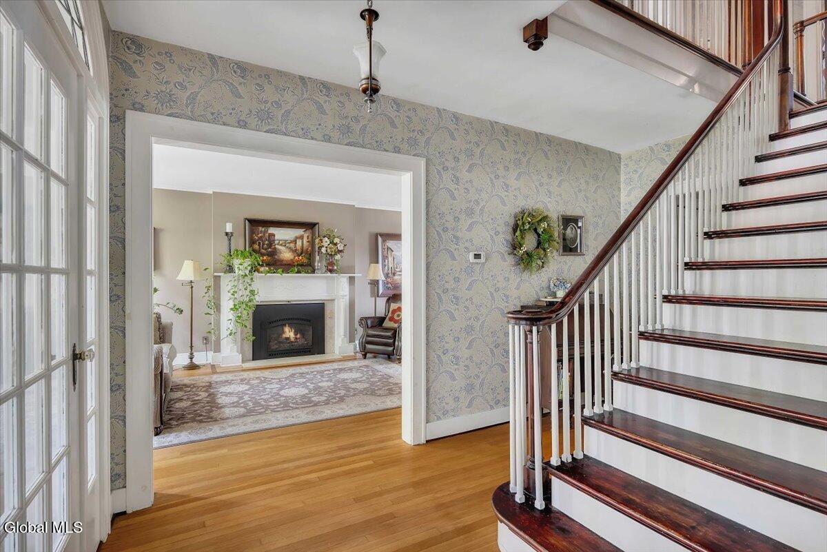 19 Sunnyside Road Scotia, NY 12302 - Photo 4 of 72 08-P1502623 w fire