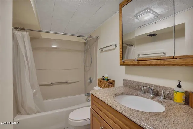 $575,000 | 19 Sunnyside Road, Scotia, NY 12302