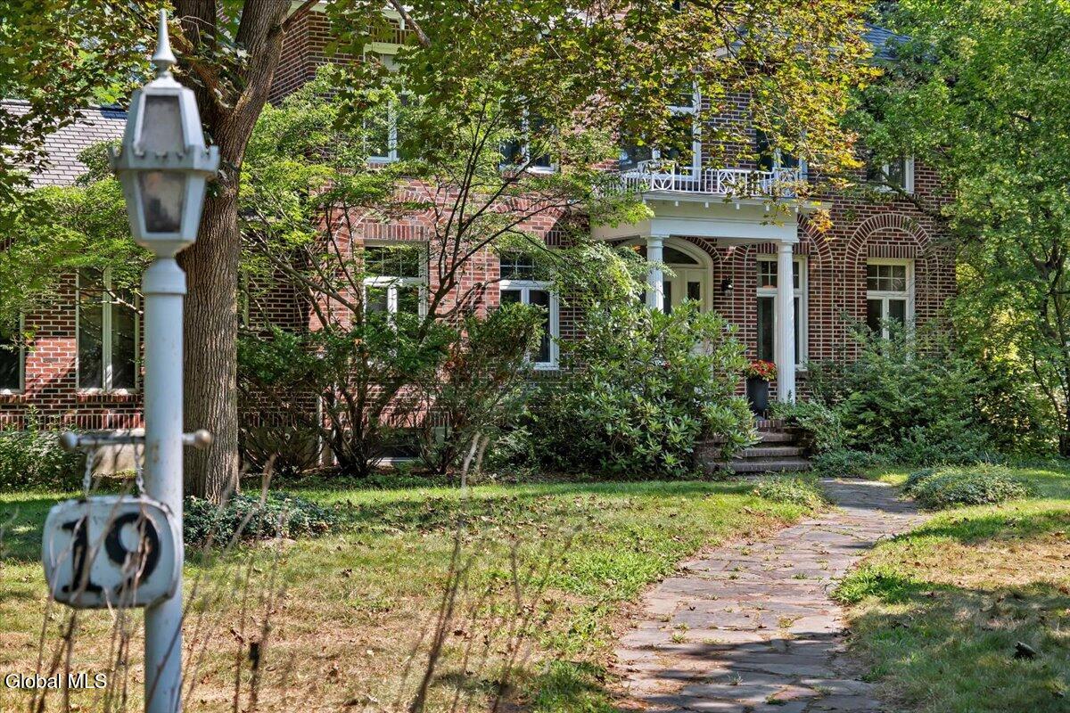 19 Sunnyside Road Scotia, NY 12302 - Photo 47 of 72 55-P1502597