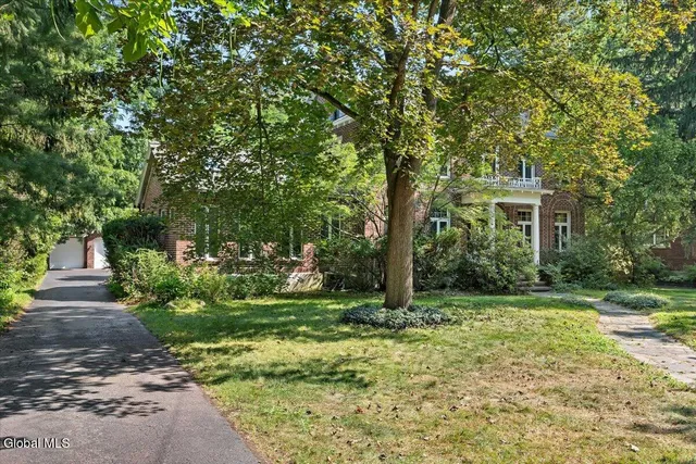 $575,000 | 19 Sunnyside Road, Scotia, NY 12302