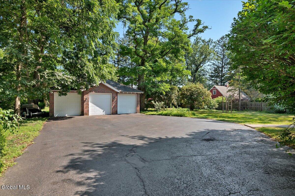 19 Sunnyside Road Scotia, NY 12302 - Photo 56 of 72 66-P1502530