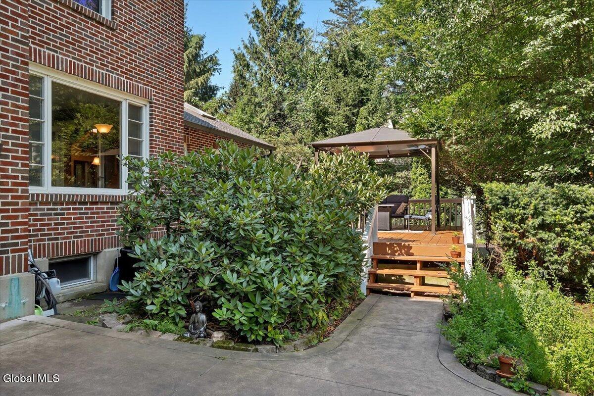 19 Sunnyside Road Scotia, NY 12302 - Photo 58 of 72 68-P1502540