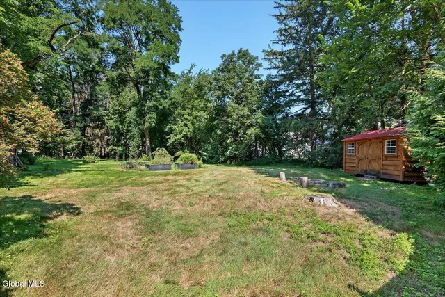 $575,000 | 19 Sunnyside Road, Scotia, NY 12302