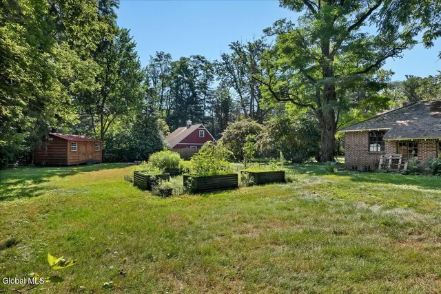 $575,000 | 19 Sunnyside Road, Scotia, NY 12302