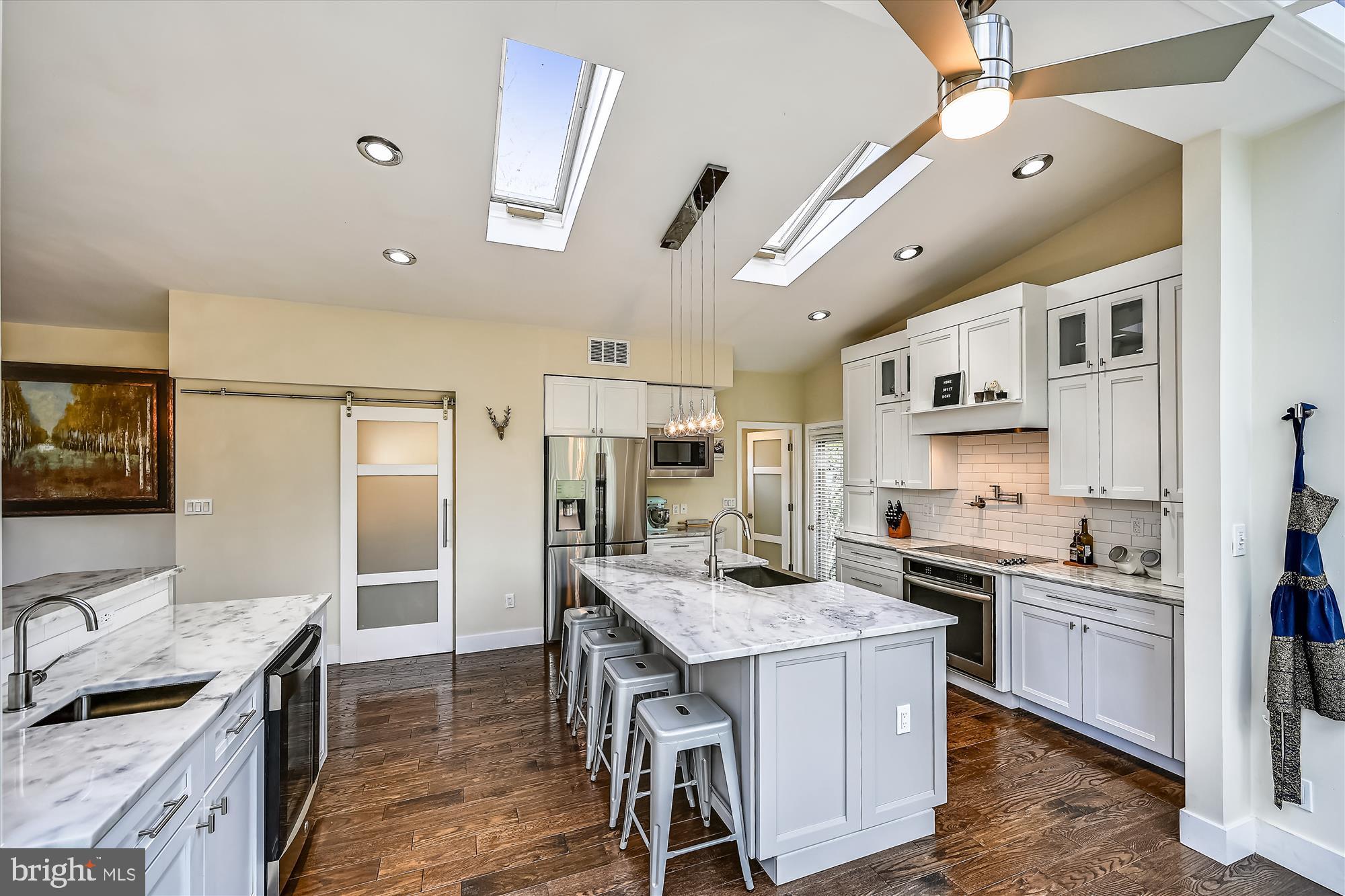 8 Waters Road Severna Park, MD 21146 - Photo 10 of 49 Lots of cabinets and gorgeous countertops.