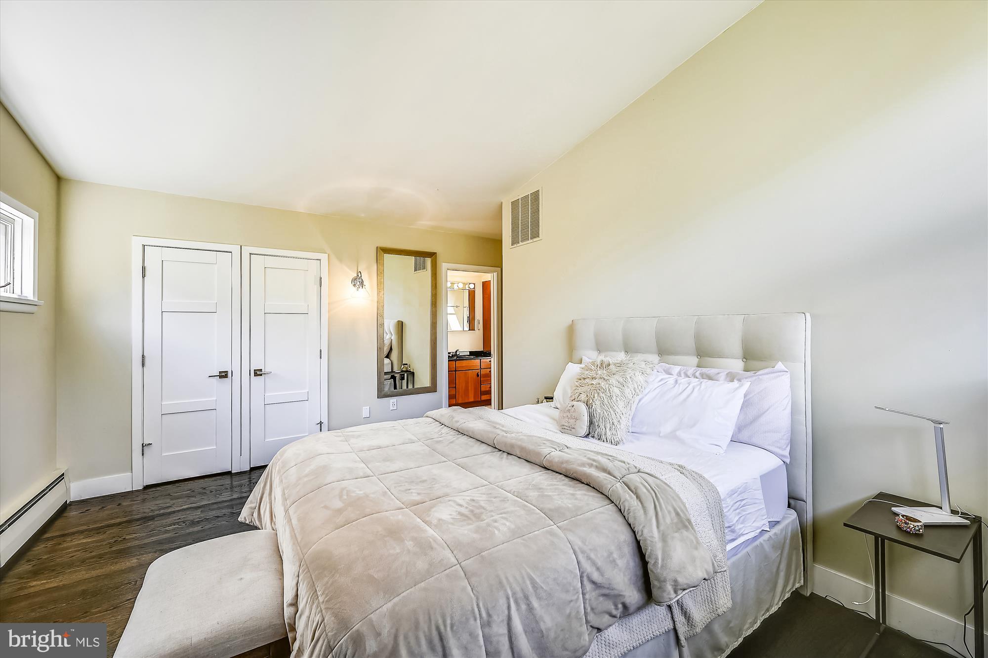 8 Waters Road Severna Park, MD 21146 - Photo 15 of 49 Master Suite