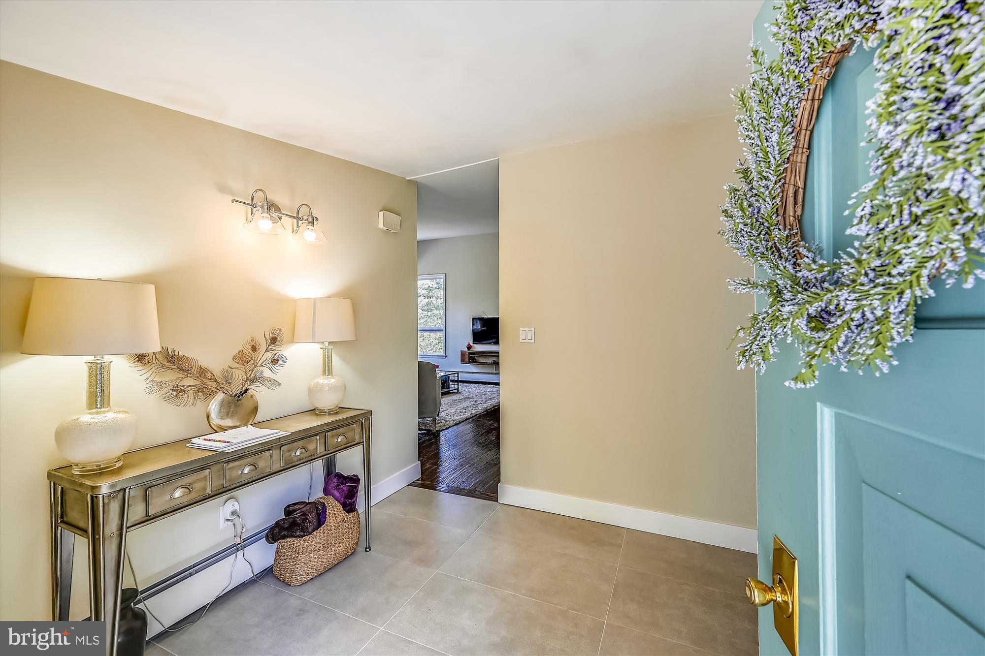 8 Waters Road Severna Park, MD 21146 - Photo 5 of 49 Welcoming Entry