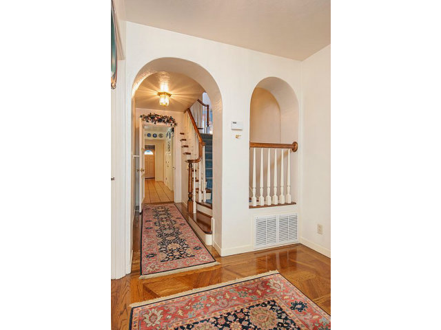 122 Avila Road San Mateo, CA 94402 - Photo 3 of 16 Gallery Image 3