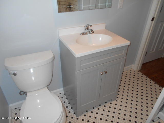 10803 Marcitis Road Louisville, KY 40272 - Photo 12 of 28 DSCN1927