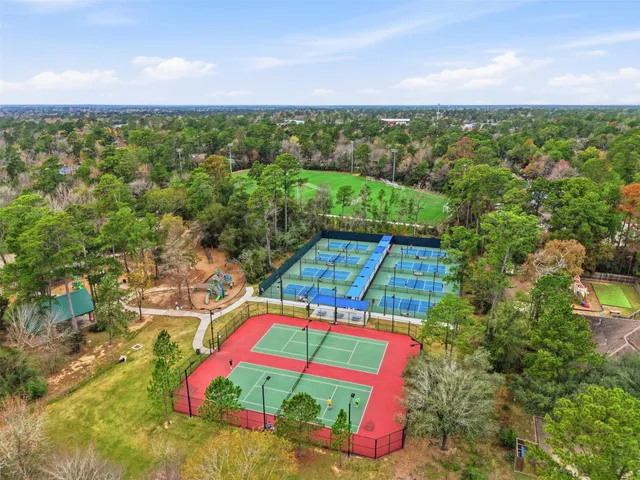 $567,000 | 26 Eagle Rock Place, The Woodlands, TX 77381