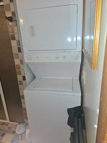 $259,500 | 489 Highway 68, Lynnville, IN 47619