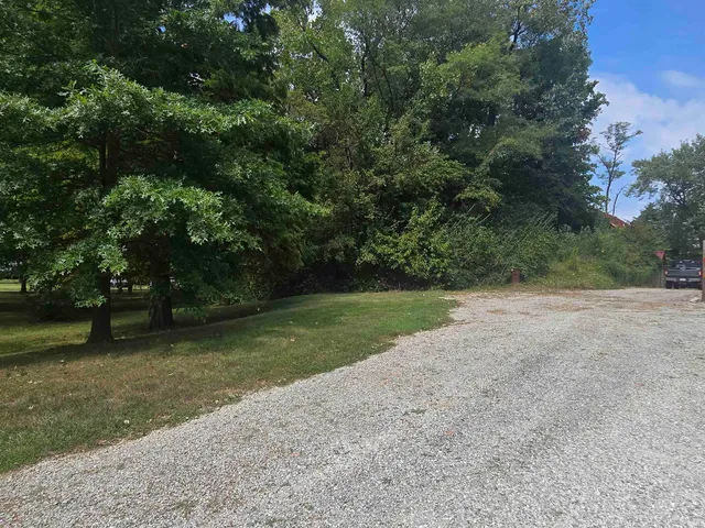 $259,500 | 489 Highway 68, Lynnville, IN 47619