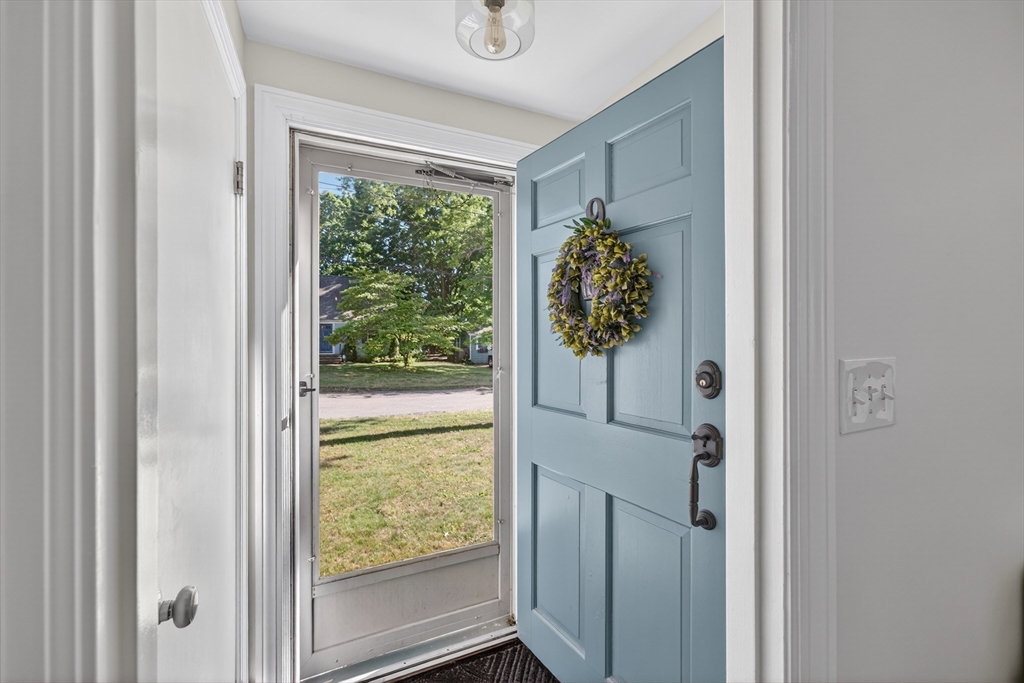 9 Milton Road Barrington, RI 02806 - Photo 15 of 42