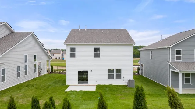 a view of a yard in front of house