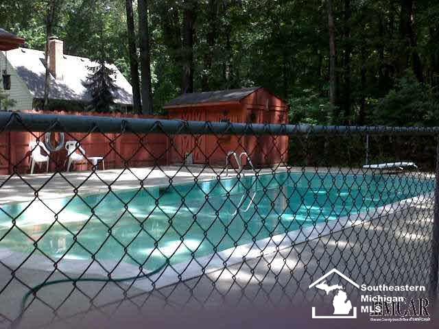 7156 Jackman Road Temperance, MI 48182 - Photo 6 of 24 21285090-5.JPG