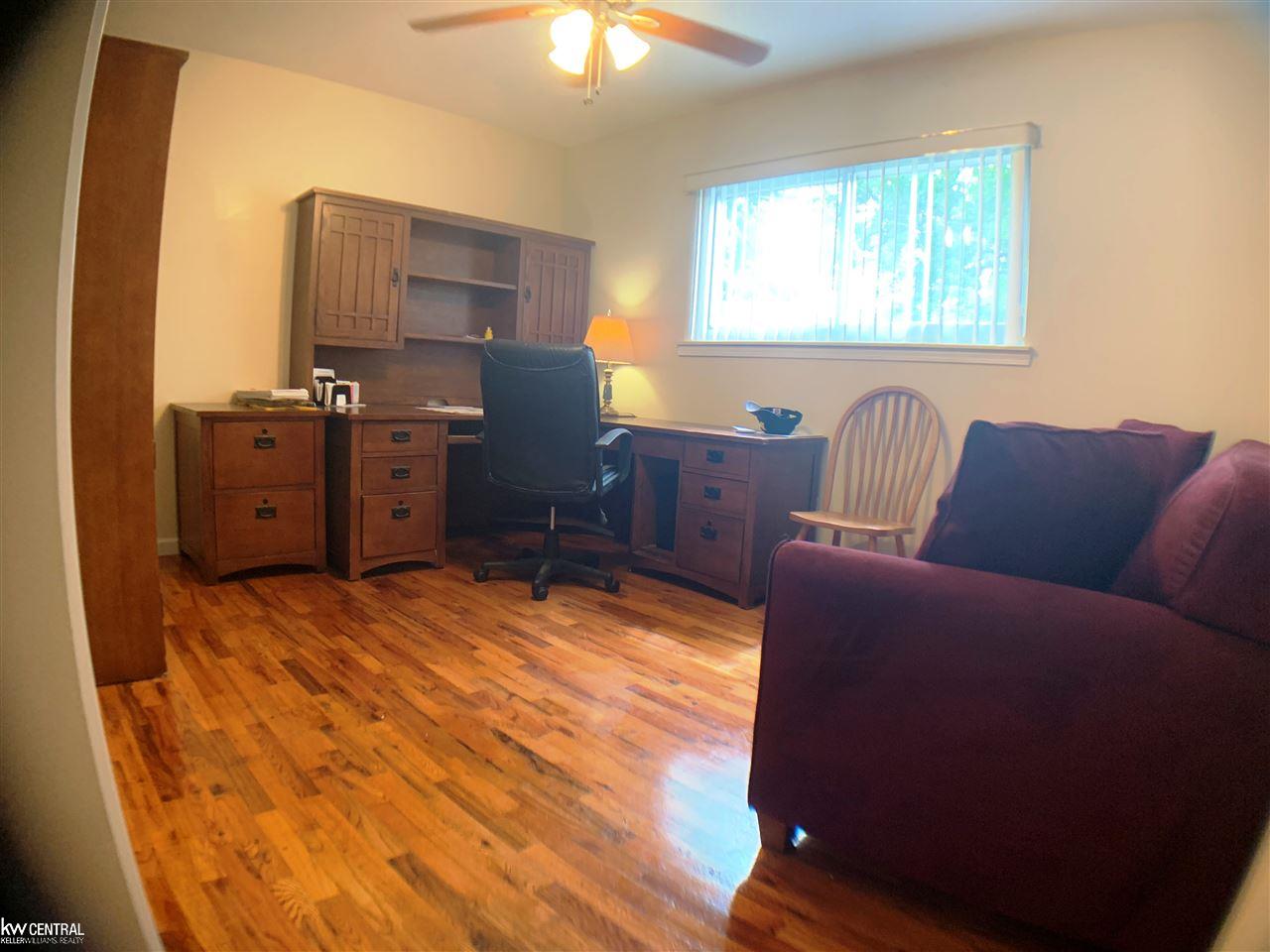 34641 Greentrees Road Sterling Heights, MI 48312 - Photo 11 of 28 50035537-10.JPG
