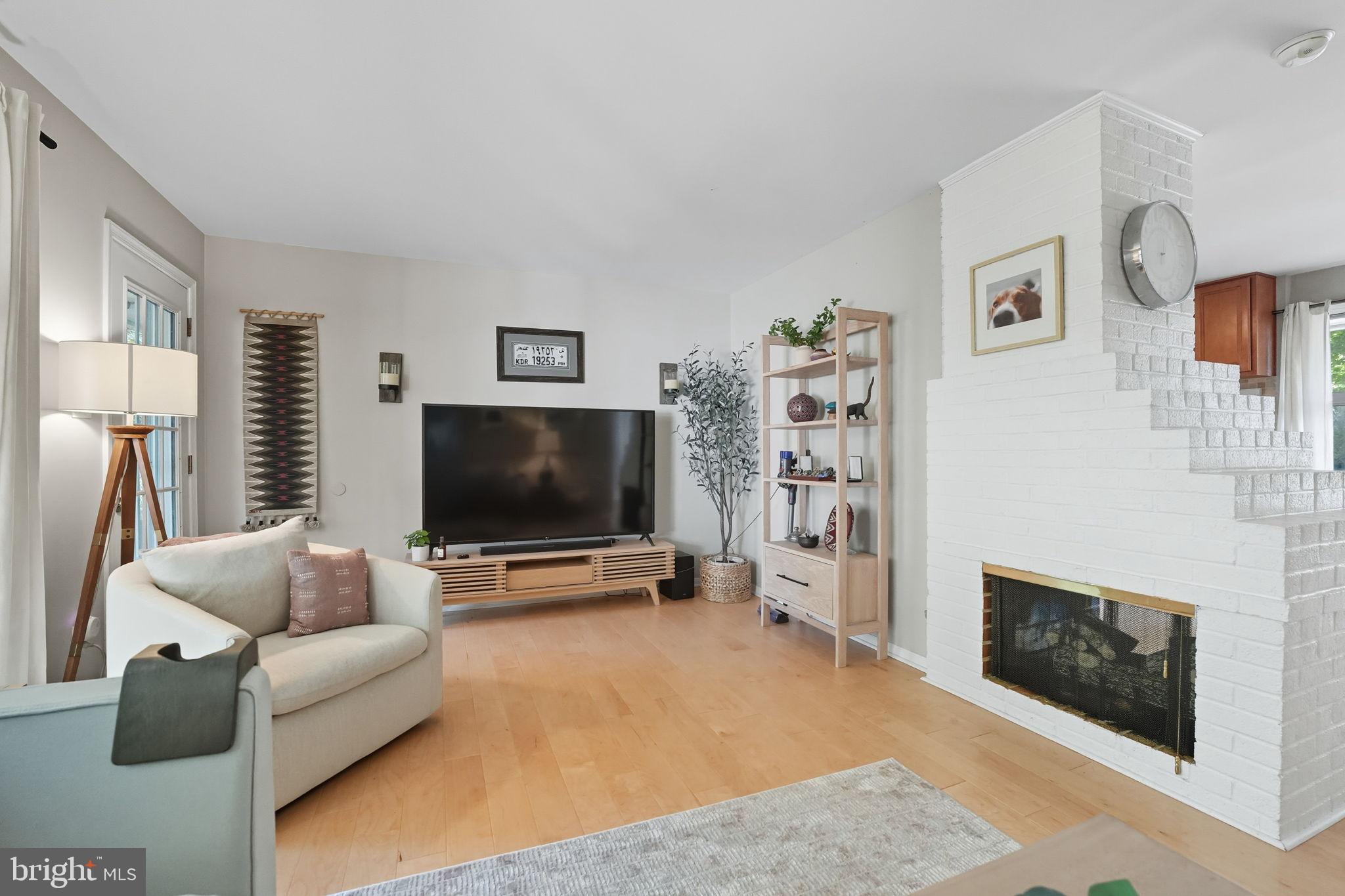 7317 Floyd Avenue Springfield, VA 22150 - Photo 13 of 33 Bright and inviting living space with charm.