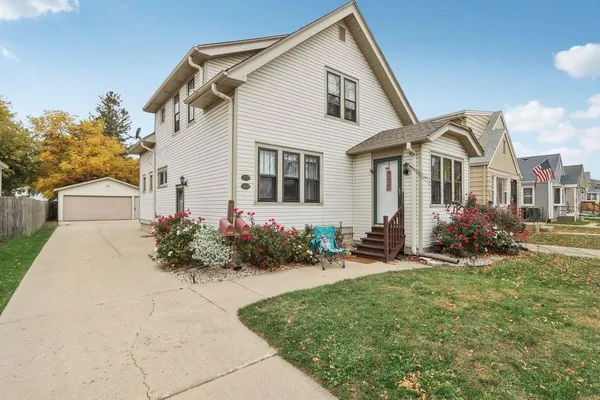 $1,005 | 2451 South 68th Street, West Allis, WI 53219