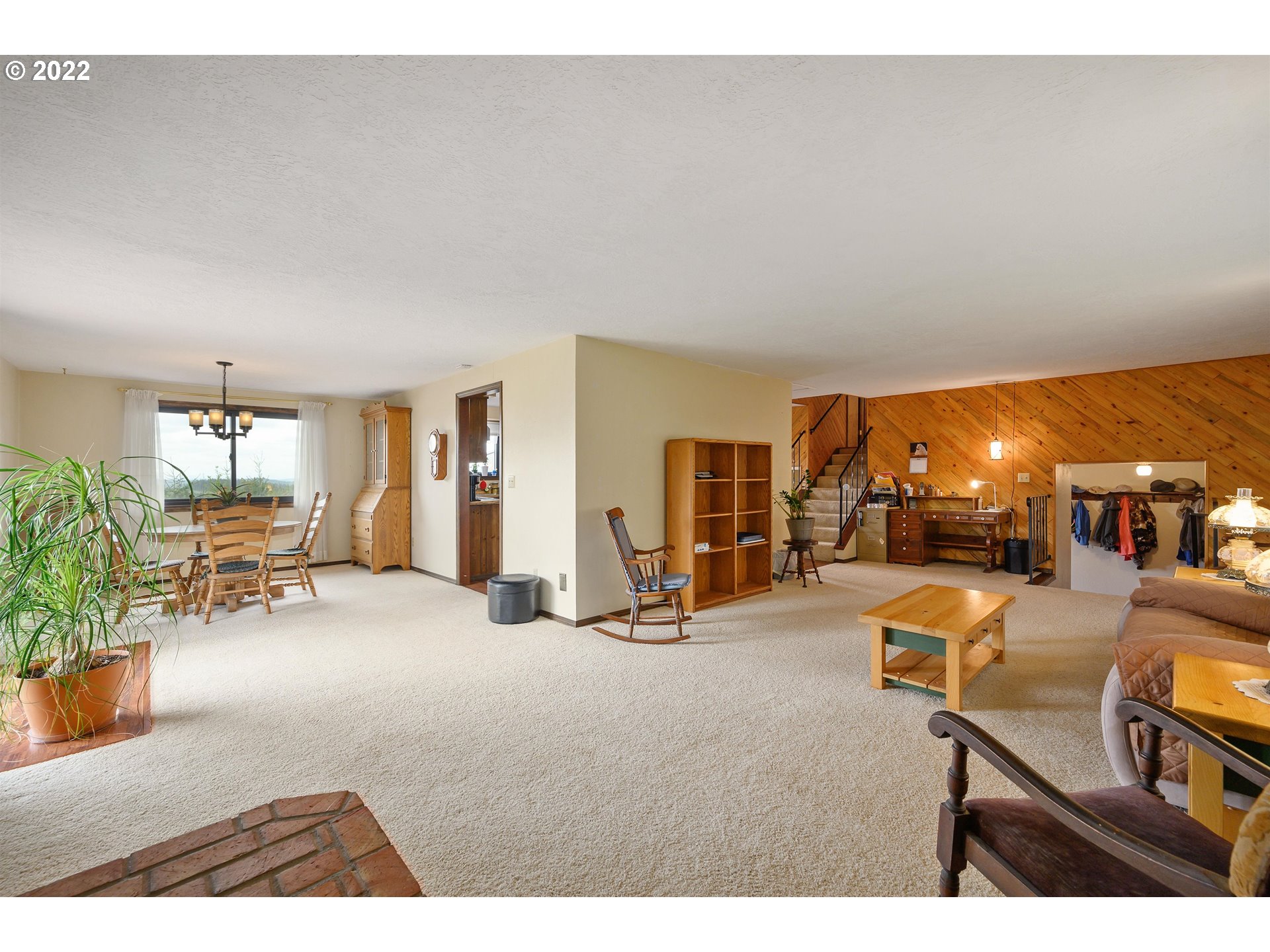 17150 Oakdale Road Dallas, OR 97338 - Photo 10 of 31 a room with gym equipment