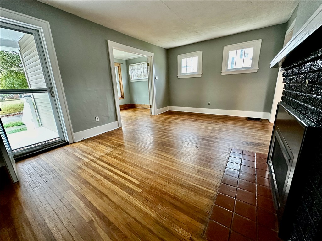 10 Warner Park Le Roy, NY 14482 - Photo 6 of 30