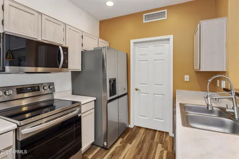 $340,000 | 9253 North Firebrick Drive, Unit 211, Fountain Hills, AZ 85268