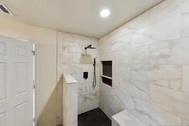 $2,200 | 3702 Grissom Branch, San Antonio, TX 78251