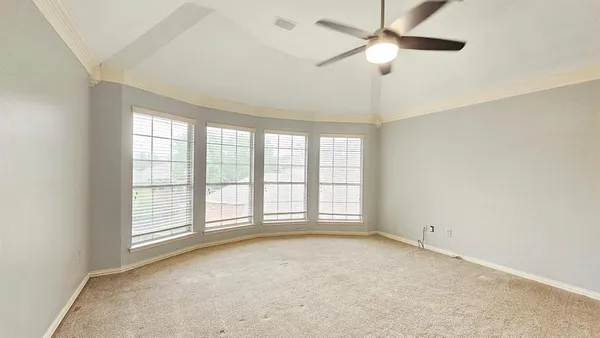 $3,200 | 112 Ranch Trail, Irving, TX 75063