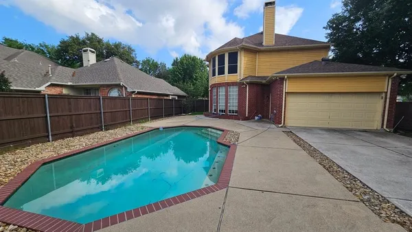 $3,200 | 112 Ranch Trail, Irving, TX 75063