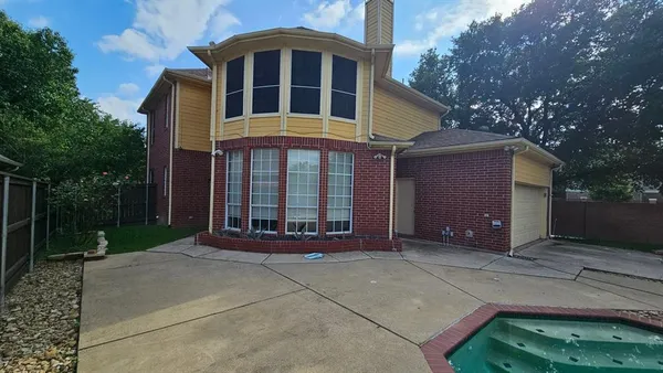 $3,200 | 112 Ranch Trail, Irving, TX 75063