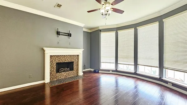 $3,200 | 112 Ranch Trail, Irving, TX 75063