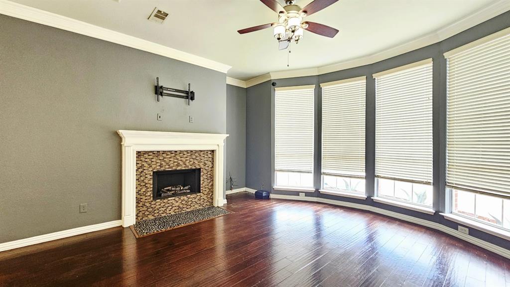 112 Ranch Trail Irving, TX 75063 - Photo 9 of 35