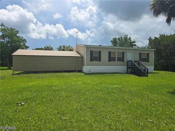 $239,500 | 1163 Saddle Lane, Moore Haven, FL 33471