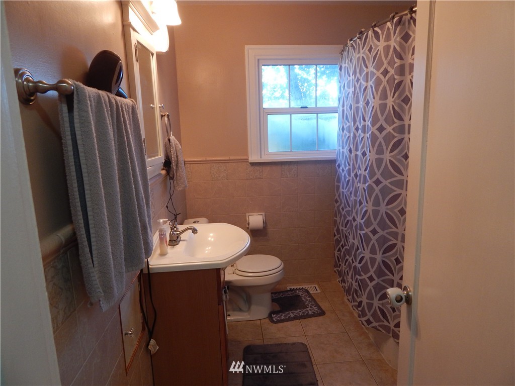 8936 Avon Allen Road Bow, WA 98232 - Photo 11 of 22 Gallery Image 11