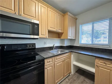 $1,595 | 1400 Northeast 56th Street, Unit 109, Fort Lauderdale, FL 33334