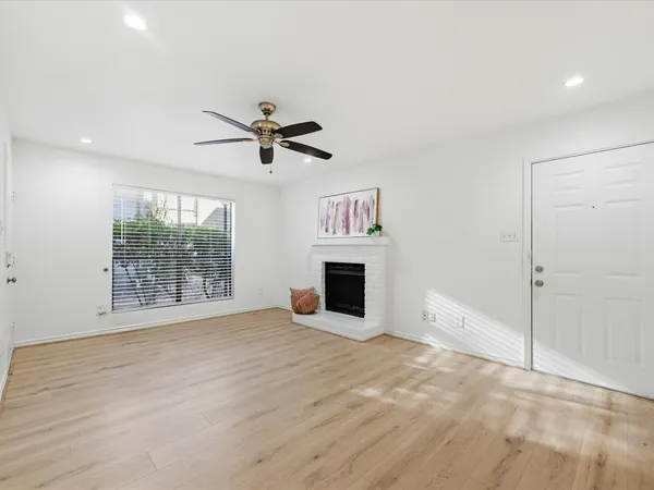 $1,150 | 2120 Wilcrest Drive, Unit 122, Houston, TX 77077