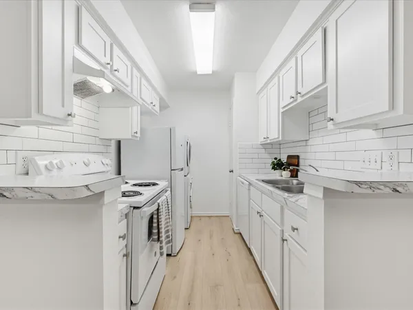 $1,150 | 2120 Wilcrest Drive, Unit 122, Houston, TX 77077