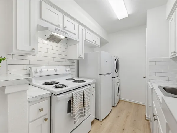 $1,150 | 2120 Wilcrest Drive, Unit 122, Houston, TX 77077