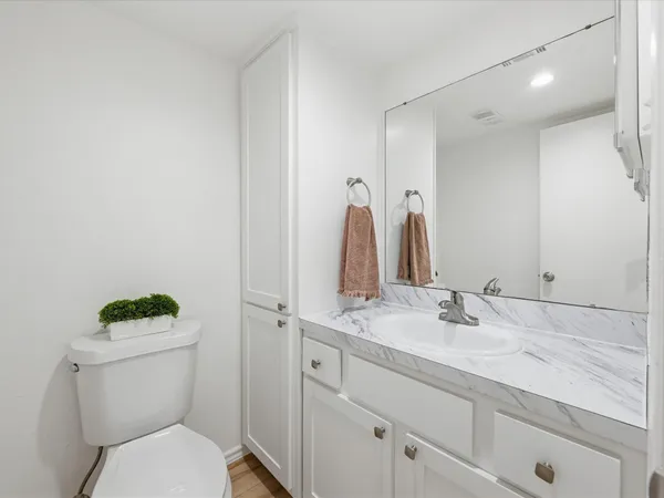 $1,150 | 2120 Wilcrest Drive, Unit 122, Houston, TX 77077